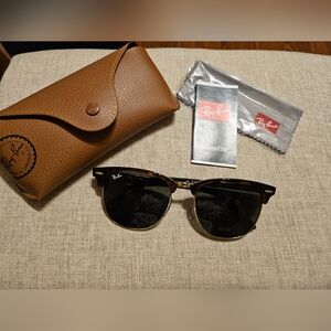Brand new Raybans club Master classic